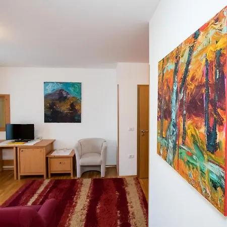 Hotel Art Kristal 4*