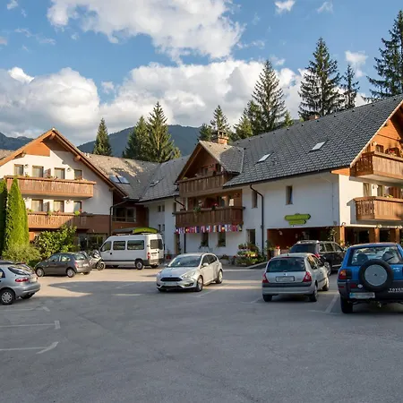 Hotel Art Kristal 4*