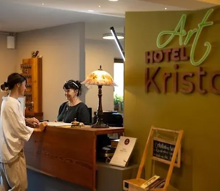 Hotel Art Kristal 4*