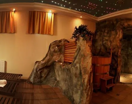 Hotel Art Kristal 4*