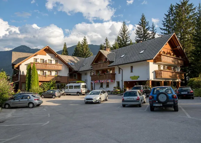 Hotel Art Kristal 4*